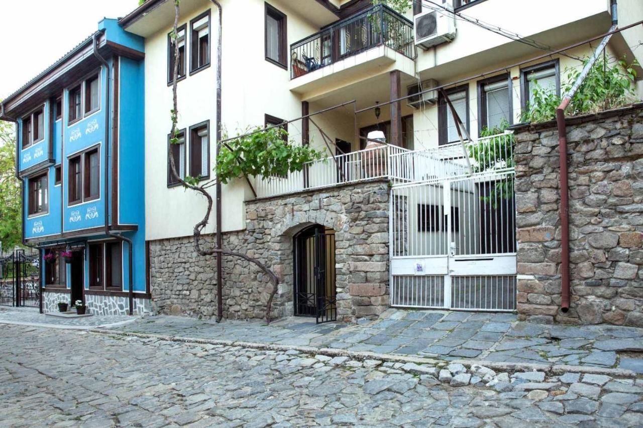 Old Town Plovdiv House: Traditional Guesthouse in Historic District Exterior photo